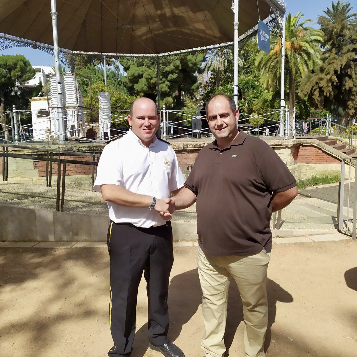 Caidoyfuensanta's tweet image. COMUNICADO OFICIAL

✍🏻Ayer día 9 de octubre se procedió a la renovación de nuestro contrato para el próximo Domingo de Resurrección con la Cofradía de Jesús Resucitado de la localidad cordobesa de Rute.

Agradecer a hermandad la confianza prestada en nuestra formación.

#SuenaCyF