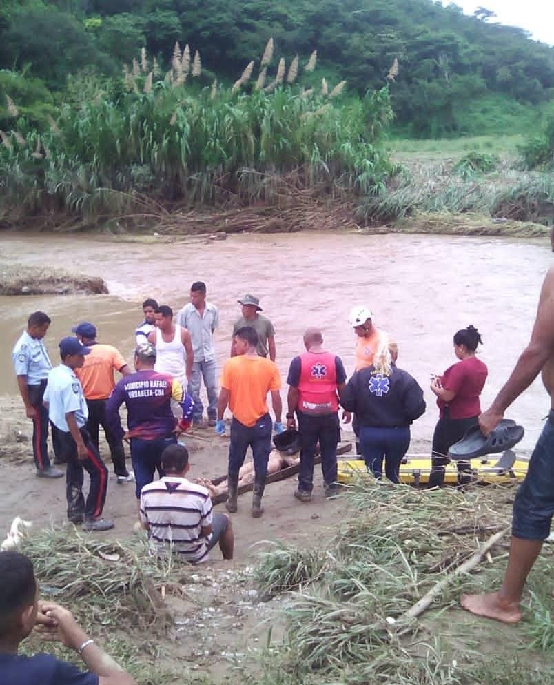 Hallan tres cadáveres en el río Tuy en Cúa

Autoridades presumen que fueron arrastrados desde Tejerías hasta riberas del río en el sector Cayapita.

#FuerzaPuebloLasTejerías