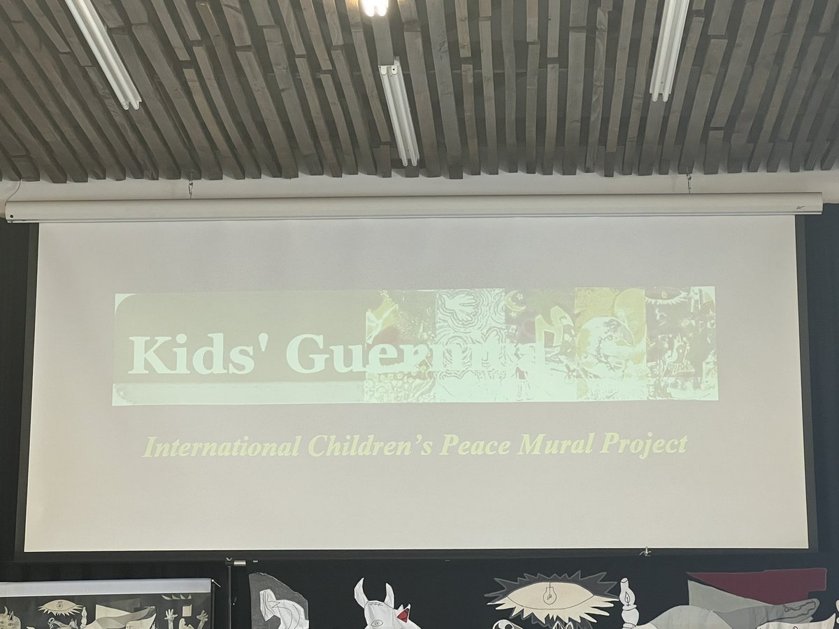 MarinaNovelli73's tweet photo. Exploring the concept of ‘peace’ with @savinatarsitano and @DrNicolaAshmore #kidsguernica  #AHRC #exhibition #communityevent #communityresearch #artsresearch #connectingcommunities @uniofbrighton https://t.co/qNfYFIowNW