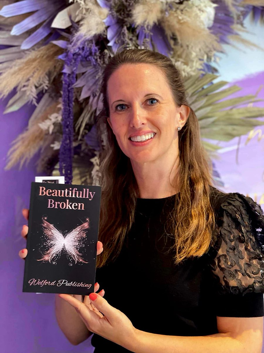 cassie_welford's tweet photo. 6 years ago I became a single parent for the third time, my business was failing and I was struggling to come to terms with my mum's dementia diagnosis.

Today I've published my 8th book.

Can you retweet for #WorldMentalHealthDay

#worldmentalhealthday2022 #kindleunlimitedbooks https://t.co/Oey22xqIf7