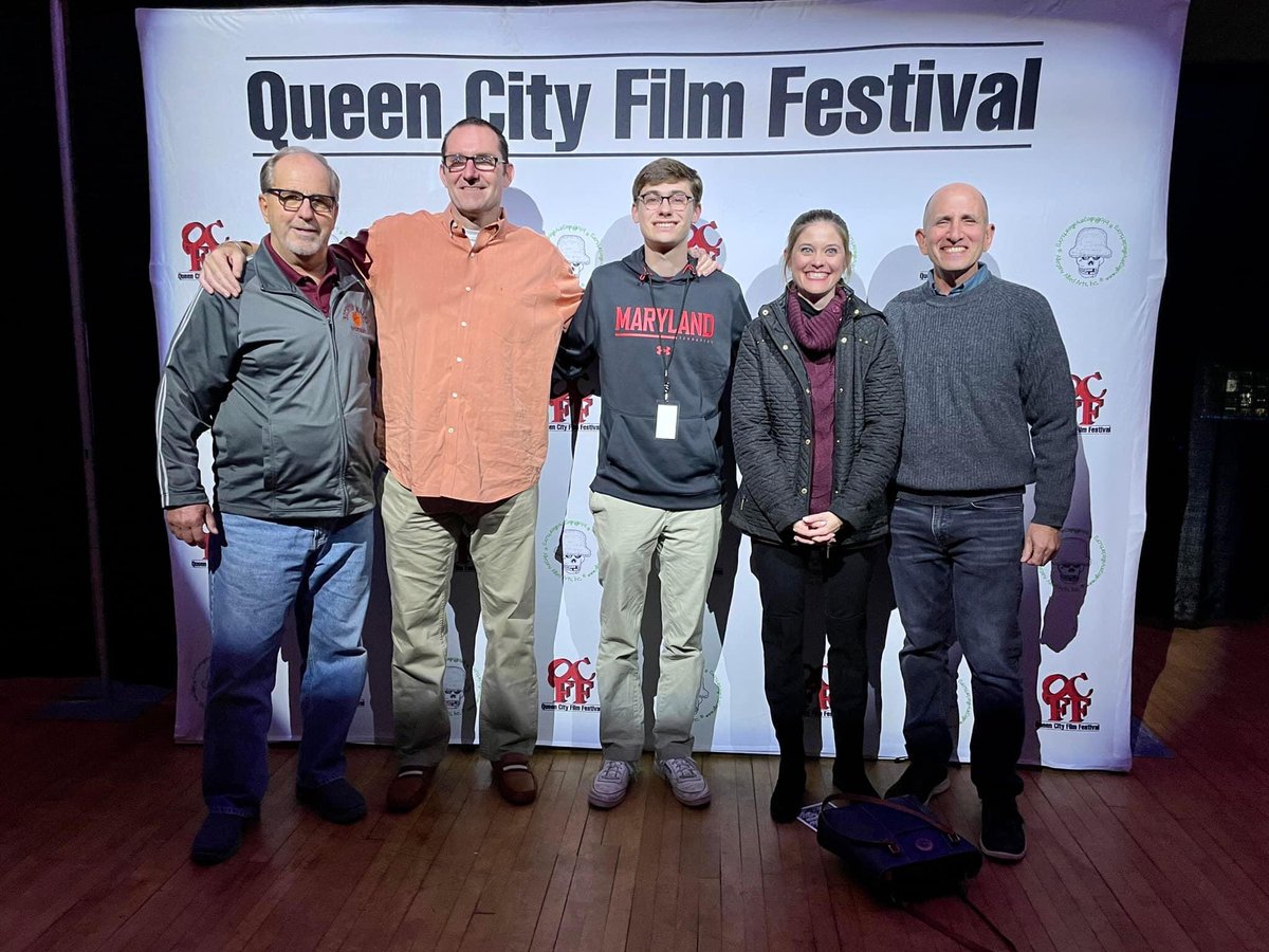 UMDsportsprof's tweet photo. A red-carpet moment last night for @JackCBloomfield @ReeseLevin @ameliajar_ #HighStakesHoops takes home prize for Best Documentary Short at #QueenCityFilmFestival 🏆 🏀 @PovichCenter @merrillcollege @BWSpartansHoops @BWSpartans @NIBCOfficial #merrillmade https://t.co/55qPK9f4Ua