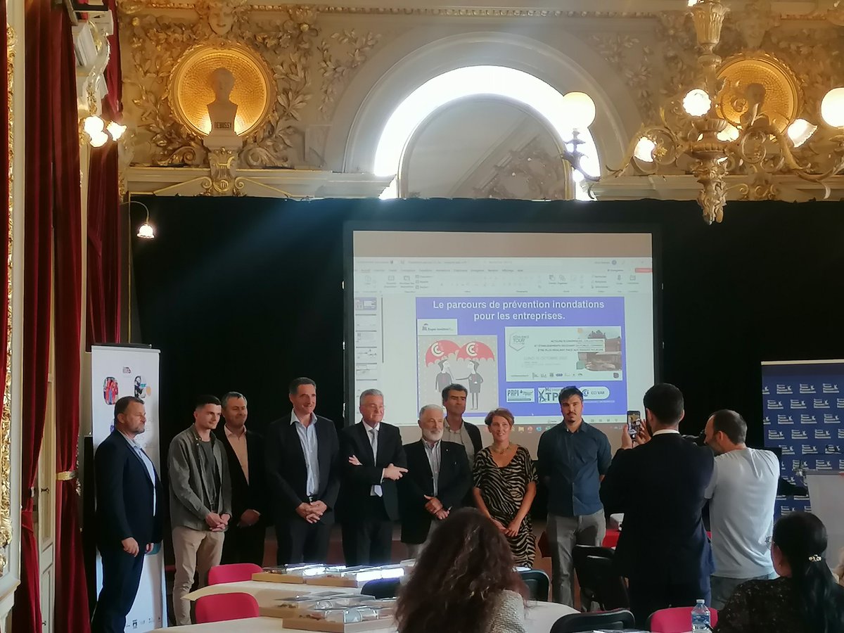 RisquesMajeurs's tweet photo. #Résiliencetour #Var
🚩#Toulon
👉 Ça commence!
➡️Session / Acteurs économiques, #CollTerr, et #ERP: Comment être plus résilient face aux #risques majeurs ?
1️⃣Parcours de prévention #inondation de @CCIduVar
2️⃣Resiscore de @resiliances
3️⃣Presentation du #POMSE de @RisquesMajeurs https://t.co/HZXijWmFRd