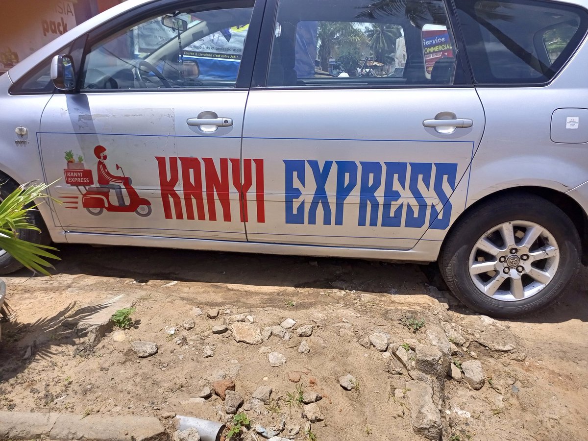 KanyiExpress's tweet photo. #KANYI_EXPRESS_LA_SOLUTION

Service commercial : (00228) 70005229 / 96437292 https://t.co/ZiqyPo2h8A
