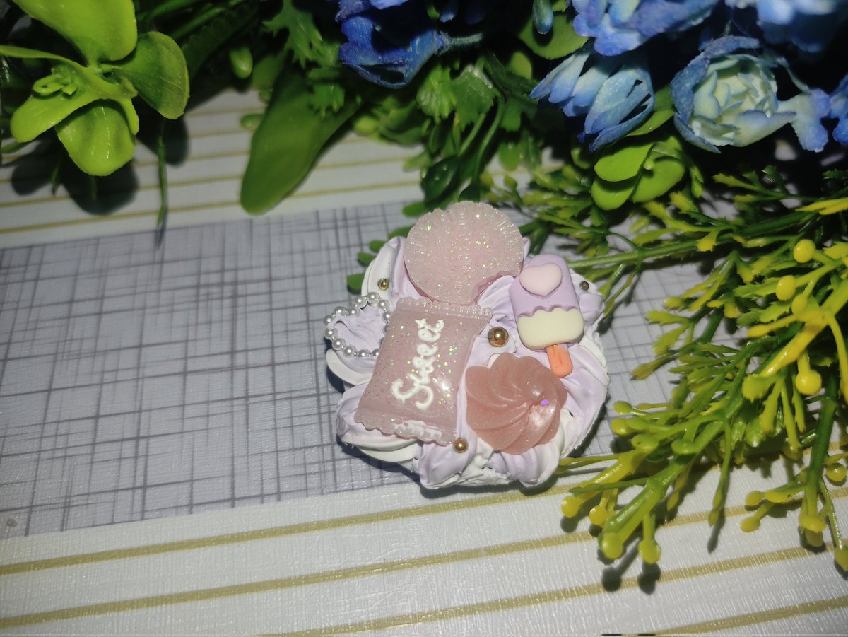 nksdelight's tweet photo. Custom Made Decoden Popsocket. Boleh custom made pilihan anda (nak letak charm apa,nak cream warna apa)RM17.Nak beli boleh ke linktree di bio.
#jual #meniaga #decoden #popsocket #support #malaysia #seni #homemade #handmade #unik #miniature #decodenphonecase #diy #diyart #craft https://t.co/kAbrlrayey