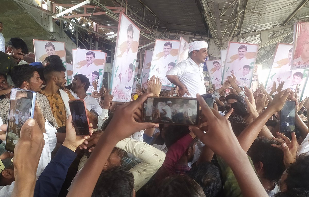 NareshMeena__'s tweet photo. Welcome @SachinPilot साहब
कोटा रेलवे स्टेशन.. 
सभी साथियों का दिल से धन्यवाद! https://t.co/Ow6O7s14DD