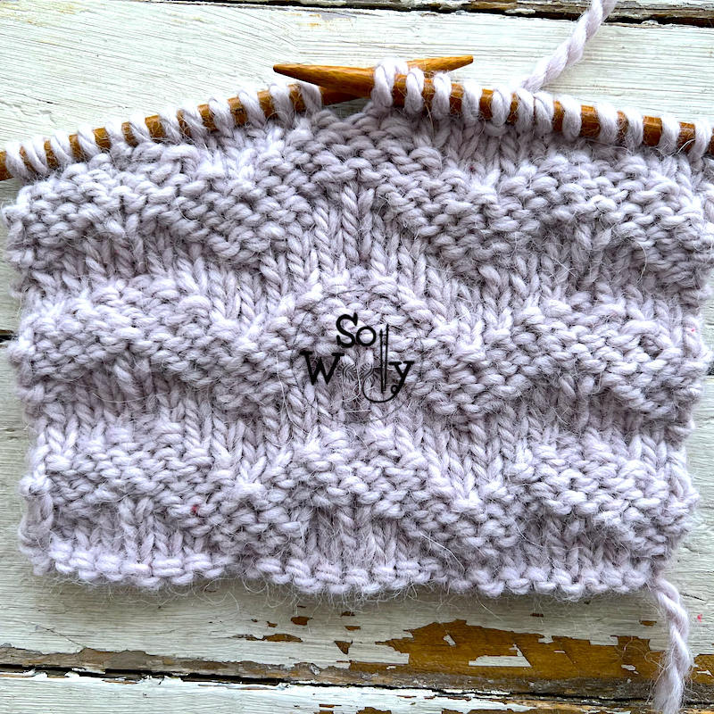 SoWoolly's tweet photo. In this tutorial, you’ll learn how to knit the Waved Welt stitch: Another knit and purl pattern, reversible, easy to do, and it lays flat 😉
Click here to see how it's done: https://t.co/MQUZkVTq1K
#sowoolly #knittingpatterns #howtoknit #reversibleknitting https://t.co/oW1LsdHHeR