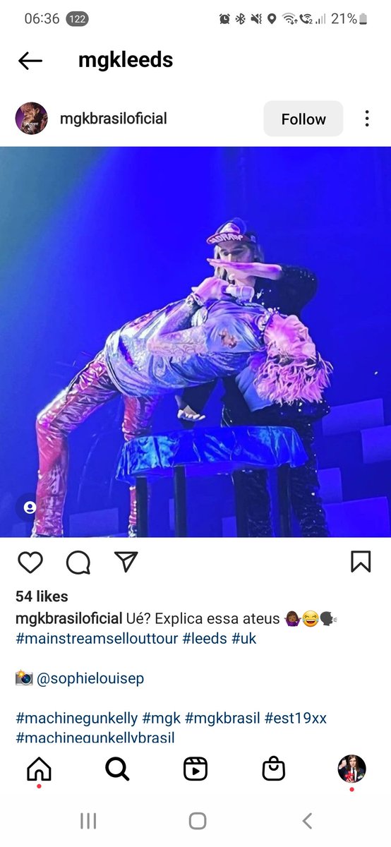 mcrmagic's tweet photo. @BBCTheOneShow I've a great story I email you about being spotted in the covent garden performing magic last week and ending up on stage on the tour with @machinegunkelly and @meganfox https://t.co/8rz8IsaPYG