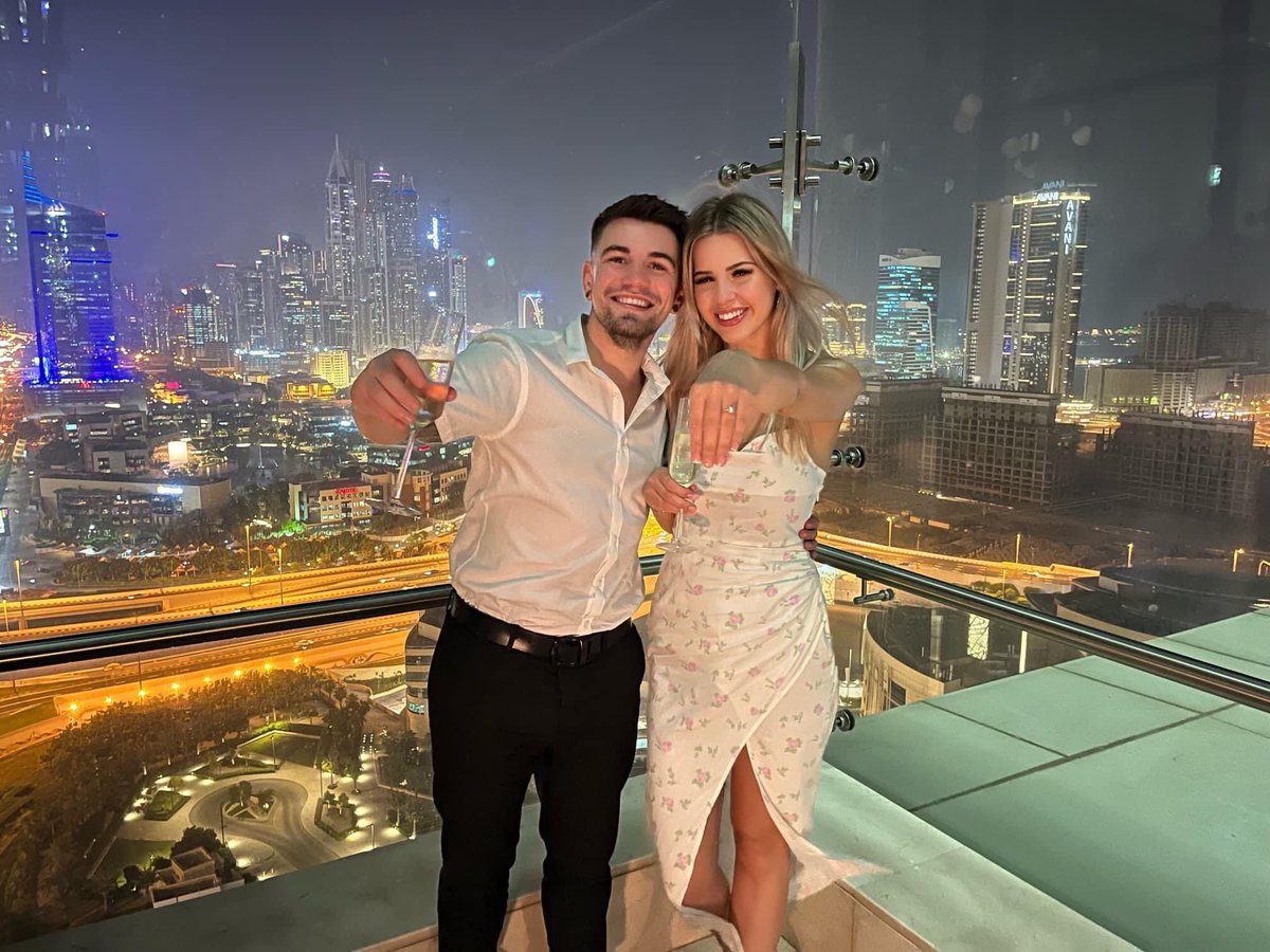 its2zUp's tweet photo. Just wanna take a moment to congratulate our lead singer, frontman and all round legend Mr. Sims on his ENGAGEMENT!!🙌🏻
To you and Han, for many years to come🍻💍💙 https://t.co/gizRNt5NoH