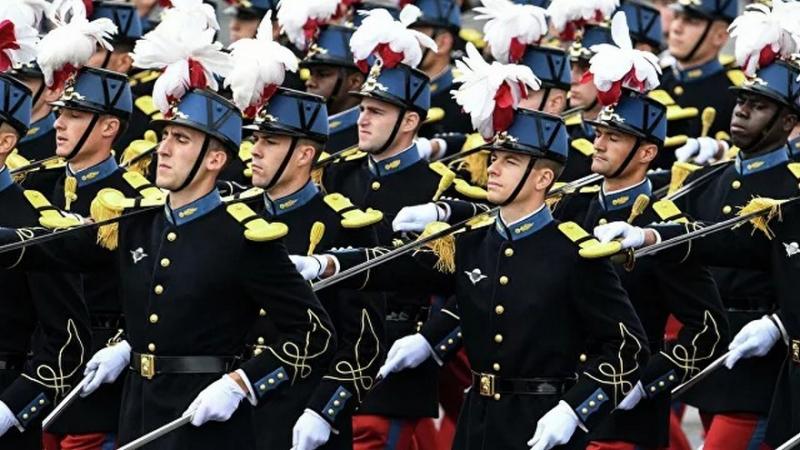 ObsContinental's tweet photo. L'armée française capable de défendre que quelques kilomètres
#France #arméefrançaise #conflitmajeur #hauteintensité #mobilisationmilitaire #JoëlBarre #rapportThiériotMirallès
https://t.co/jxh2t46hrI https://t.co/pnsyGV1f2e