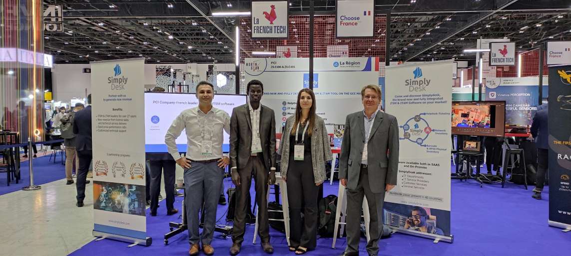 SimplyDesk's tweet photo. Simplydesk at @GITEX_GLOBAL #GitexGlobal2022  #GITEXDubai https://t.co/rMOzhXoQyH