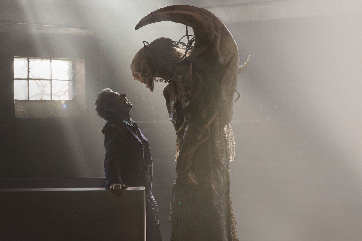 brinatello's tweet photo. #MondayMemories (October 10, 2015): The #DoctorWho episode, #BeforeTheFlood, aired. The #TwelfthDoctor (#PeterCapaldi) and #ClaraOswald (@Jenna_Coleman_) are pinned against time in both the past and future with a final result of needing to defeat #TheFisherKing (#NeilFingleton). https://t.co/ek2edrmoYW