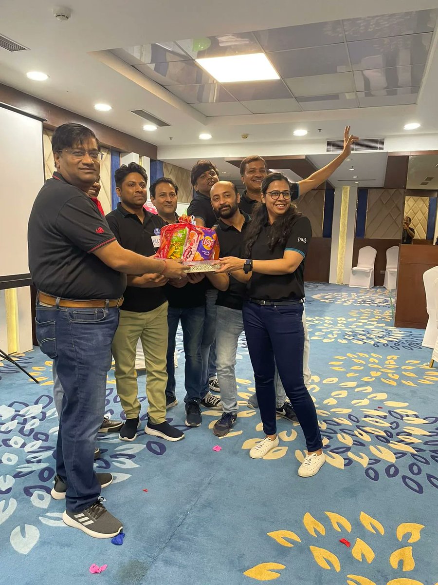 PathInfotechLtd's tweet photo. #LearnUnlearnRelearn this 21st century is all about #learning, unlearning & relearning. At #Path, we believe in giving an opportunity to our #youngleaders to expand their wings and learn the power of cohesiveness that will lead them to be a #highperformanceteam. #Mondaymotivation https://t.co/I4dHJ2bVM0