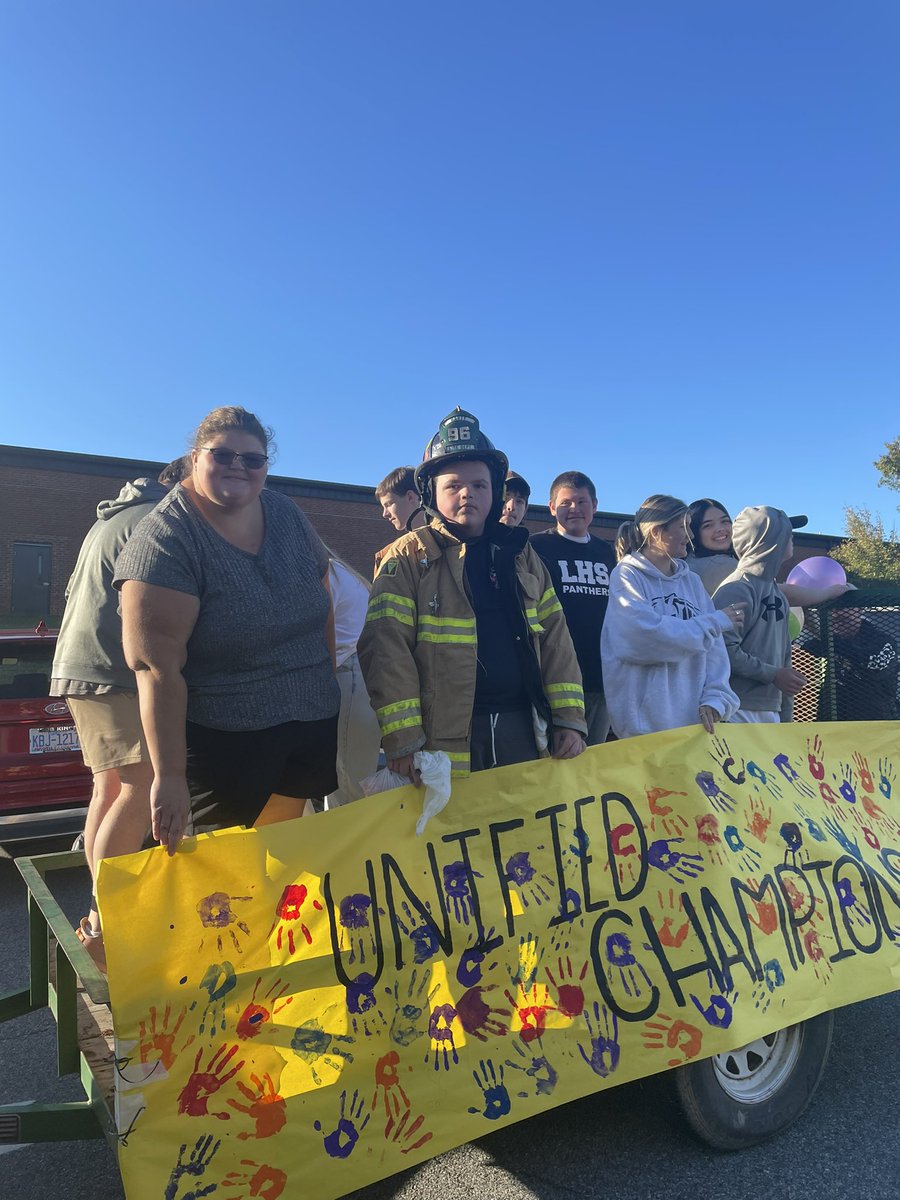 unifiedchamplhs's tweet image. We had a great Homecoming week!