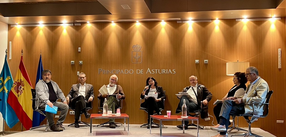 manbayona's tweet photo. #DiaMundialdelaSaludMental
"Atención a la Salud Mental (SM)"Modera Gerente Sespa, que indica que "mas del 25% de las patologías que llegan a #AP tienen relación con la SM"
Belen Alonso (Estrategia AP @astursalud ): 
La SM es un proceso crónico, donde la AP siempre esta presente' https://t.co/T7VeWsOAnj