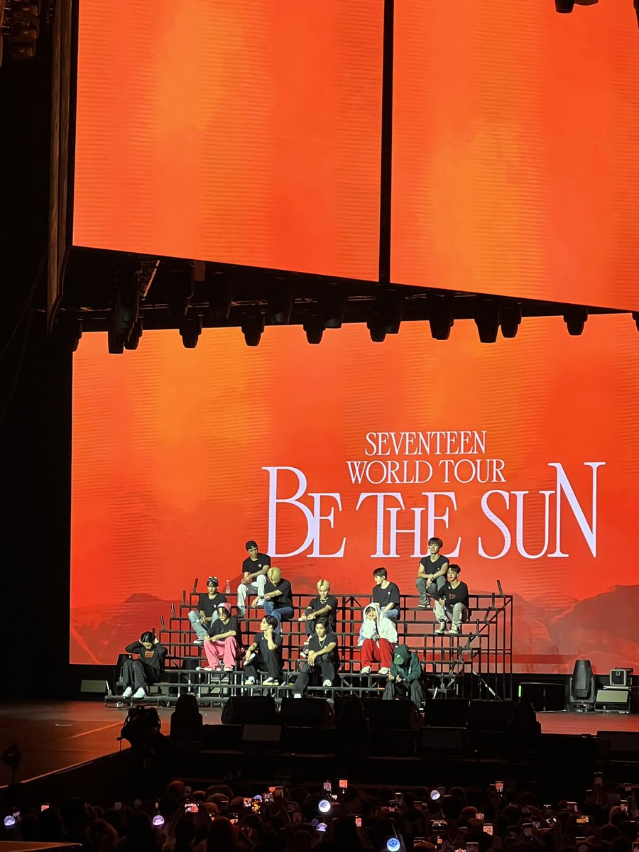 FALLINW0NU's tweet photo. thank you, @pledis_17. mahal ko kayo 💗

#BeTheSunManila #BeTSinMANILA #BETHESUNinMNL #SEVENTEENinMANILA https://t.co/9hSMdkNiXT