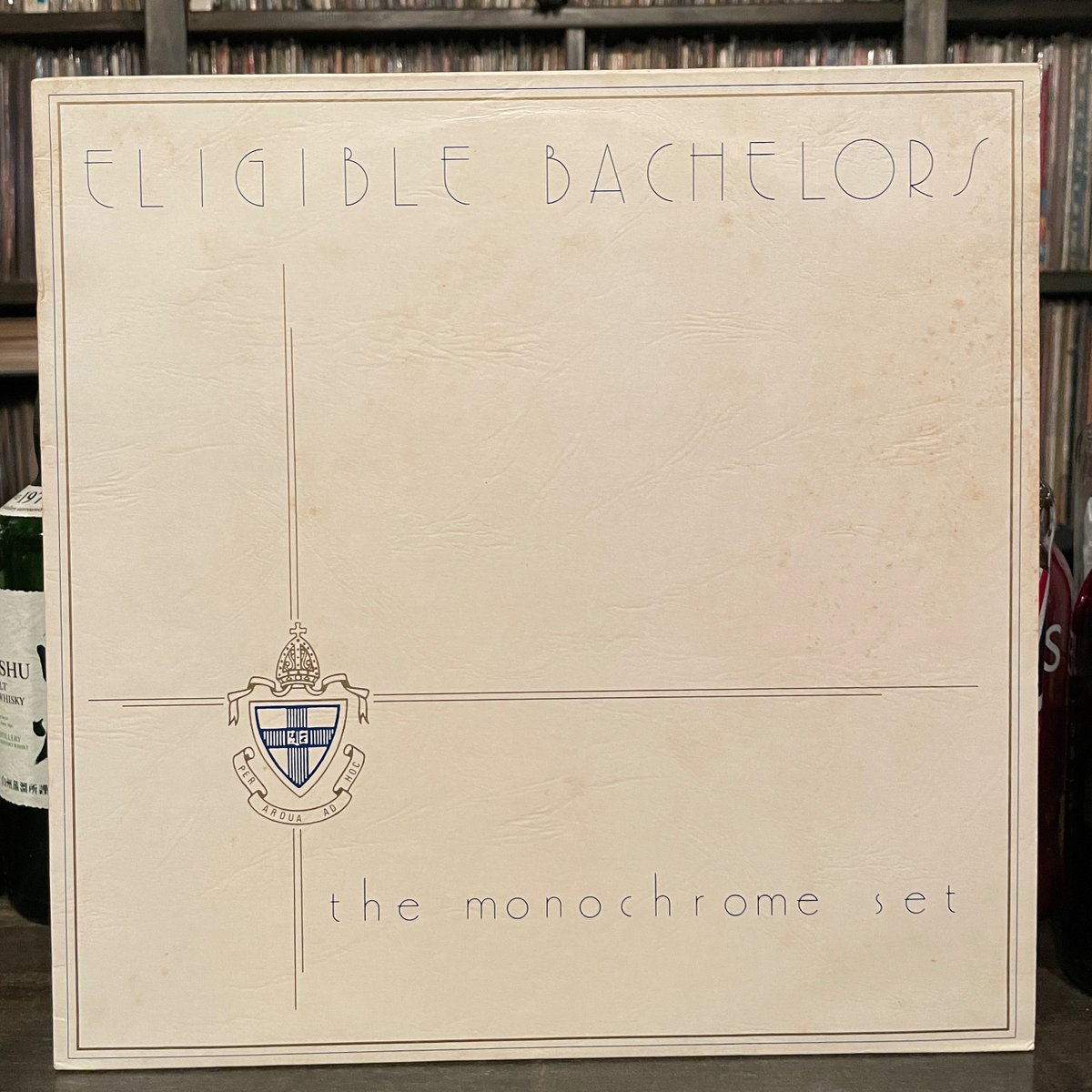 MILEHIGHCLUB202's tweet photo. ほなLPいこか
THE MONOCHROME SET / ELIGIBLE BACHELORS [’82 Cherry Red --- BRED 34]　　　
#TheMonochromeSet #EligibleBachelors #FunForAllTheFamily #TimHart #bid #LesterSquare #AndrewWarren #LexingtonCrane #vinylbar #recordbar #レコードバー #mhc10102022
https://t.co/hZjMULkxZB https://t.co/8Gr0DzONC1