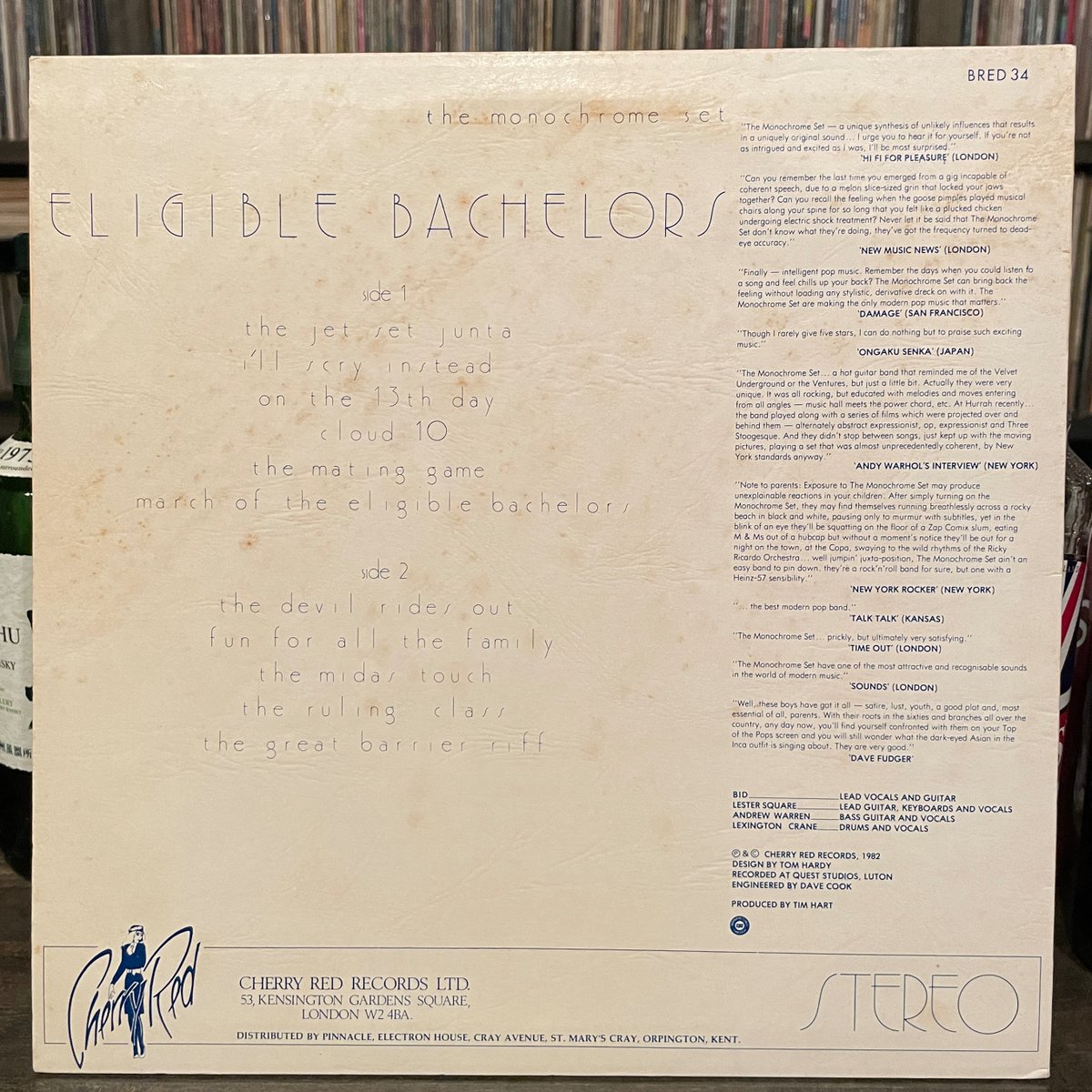 MILEHIGHCLUB202's tweet photo. ほなLPいこか
THE MONOCHROME SET / ELIGIBLE BACHELORS [’82 Cherry Red --- BRED 34]　　　
#TheMonochromeSet #EligibleBachelors #FunForAllTheFamily #TimHart #bid #LesterSquare #AndrewWarren #LexingtonCrane #vinylbar #recordbar #レコードバー #mhc10102022
https://t.co/hZjMULkxZB https://t.co/8Gr0DzONC1