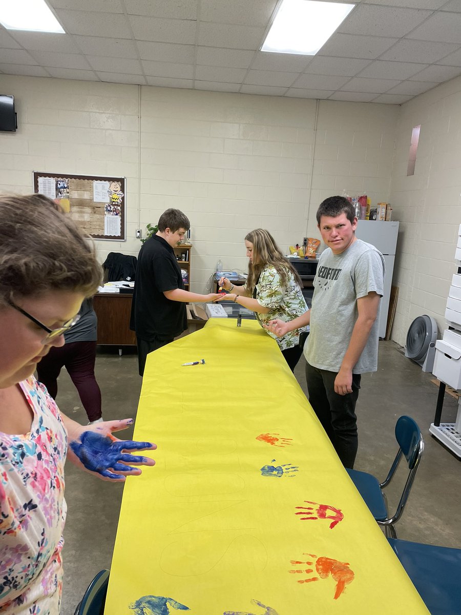 unifiedchamplhs's tweet image. More Homecoming fun!