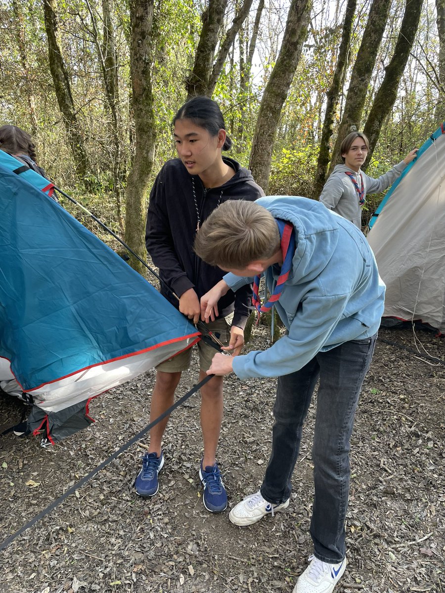 EEDF_merignac's tweet photo. Une semaine qui reprend après un super weekend au Fort-Medoc !
Un week-end passage pour valoriser nos jeunes et les lancer vers cette nouvelles années qui sera riche en projets !
@EEDF_officiel
#scouts #laiques #EEDF https://t.co/V9HYzkuA68