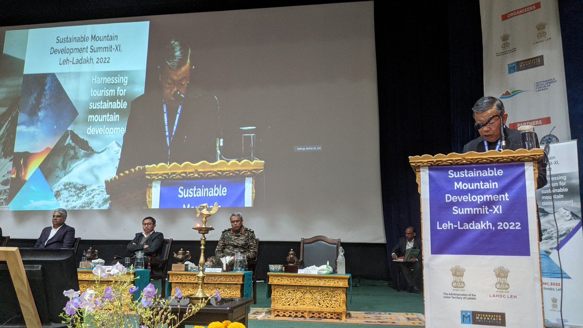 President IMI, <a href="/PremDasRai/">PD Rai</a> highlights the 10 year journey of #SMDS and its achievements at the inaugural function of #SMDSXI at #leh being organised with <a href="/LAHDC_LEH/">LAHDC LEH</a> and <a href="/SdfLadakh/">Sustainable Development Forum Ladakh (SDFL)</a> 
<a href="/moefcc/">MoEF&CC</a>