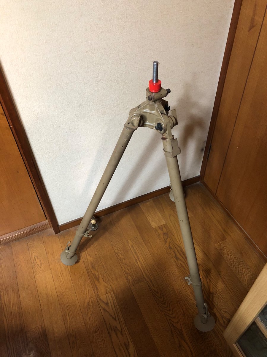 BlackburnCo1's tweet photo. イギリスからゲルマン民族伝統工芸品が届きました。
測距儀やカニ眼鏡などの光学機器に使用する大型三脚 Gestell 44です。
おそらく日本で唯一の個体だと思います。
ウルトラレア!
#Gestell44
#SF14Z
#Em1mR36
#Stativ
#Dreibein
#Tripod
#ゲルマン民族伝統工芸品 https://t.co/lsbtCtuJpF