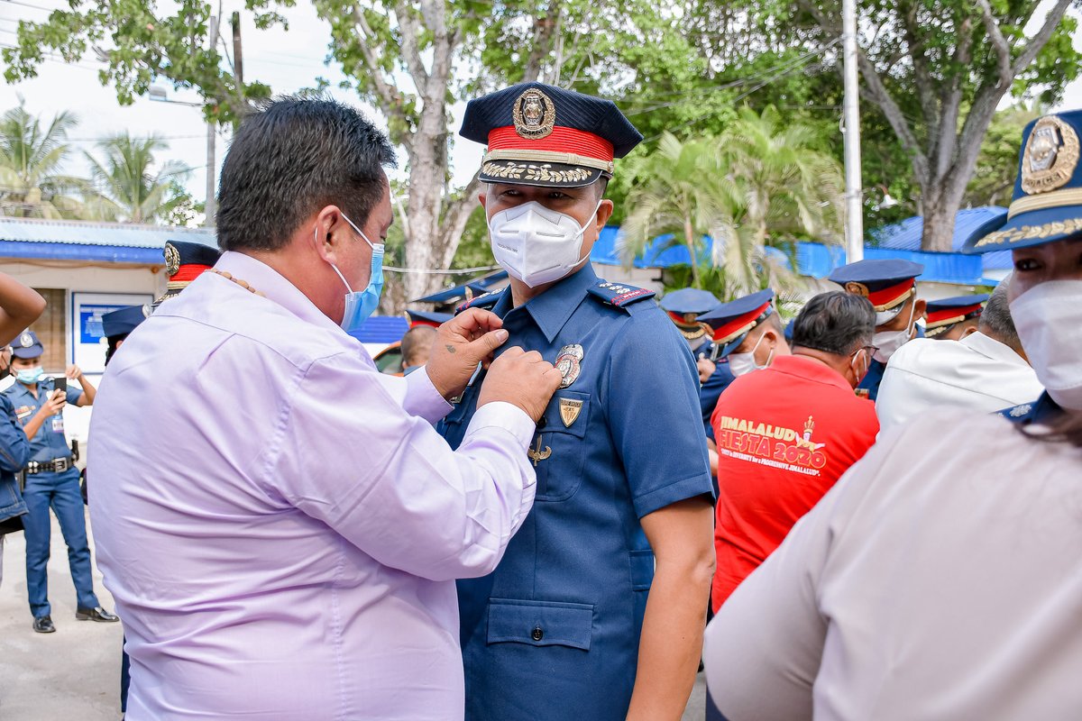 negorppopro7's tweet photo. On October 10, 2022, at 8:00AM-11:30AM, Negros Oriental Police Provincial Office led by PCOL JONATHAN D PINEDA, OIC hosted the launching of KASIMBAYAN held at NOPPO ground during the conduct of the regular Monday Flag Raising Ceremony. https://t.co/rQkUPo1Yu5