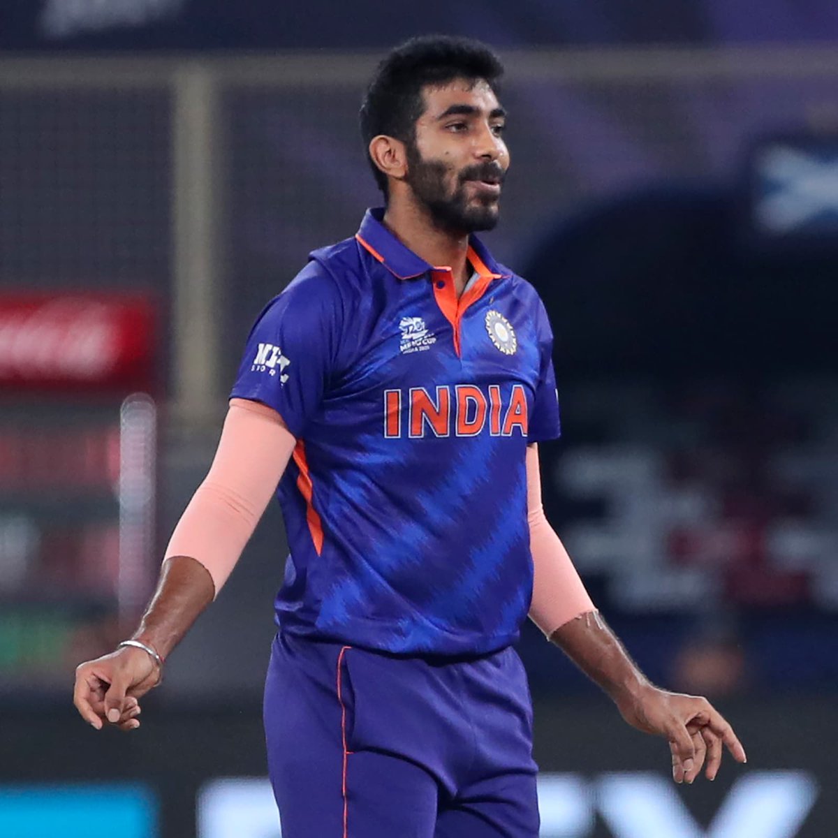 G_Faizan10's tweet photo. Who Is Best T20 Bowler In World 📌 :-
Like :- Jasprit Bumrah 🇮🇳
Retweet :- Shaheen Shah Afridi🇵🇰
#PAKvNZ #PakvsBan
#PakvsInd #T20WorldCup #24oct22 #WorldCup2022 https://t.co/OdyycmPBnL