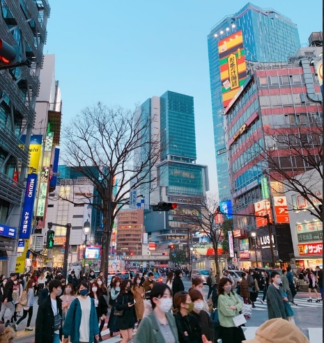 bbbin's tweet photo. 雨上がりの東京＿南風が吹いて夏日に―。渋谷～銀座、お台場へ走る。 https://t.co/VK8LTB9eL6