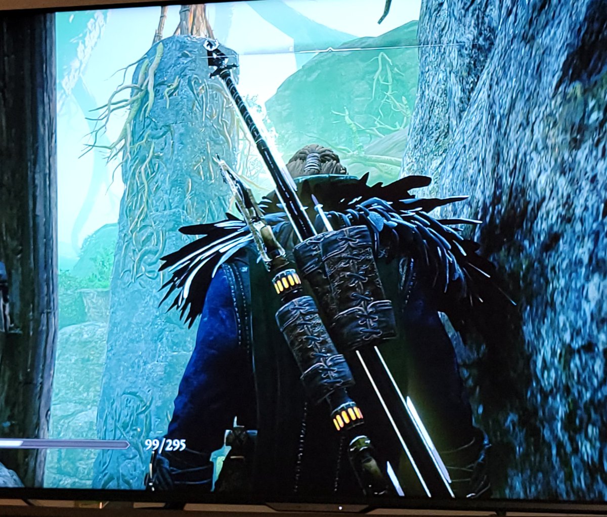 HauteCubana's tweet photo. @UbisoftSupport Hello, help I'm stuck between a mountain and skull fence in Hel's 3rd realm and I don't want to lose my progress 😭 https://t.co/cm7EjLLofQ