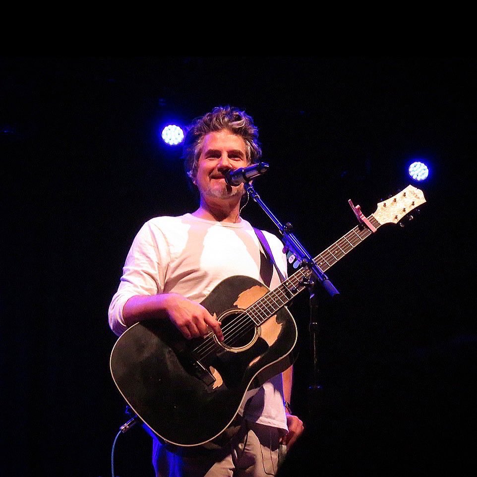 evhawson's tweet photo. Thanks for taking us down “Some Mad Hope” (circa Season 2 of Dawson’s Creek) memory lane @mattnathanson 🤍 You’re so awesome!!! Got some more pics and videos on my Instagram @evhawson 😊 #MattNathanson #SanDiego #SomeMadHope #Anniversary #Tour https://t.co/Bo3secYMMX