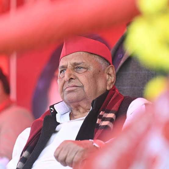 nisad_mp's tweet photo. उत्तर प्रदेश के पूर्व मुख्यमंत्री, समाजवादी पार्टी के संरक्षक आदरणीय श्री मुलायम सिंह यादव जी के निधन की सूचना अत्यंत दुःखद है। 

मैं ईश्वर से प्रार्थना करता हूँ की दिवंगत आत्मा को शांति एवं परिवार जनों को इस अपार दुःख को सहने की शक्ति मिले। 

ओम् शांति!! https://t.co/MH0icP6hyk https://t.co/Y2PqzJitwg