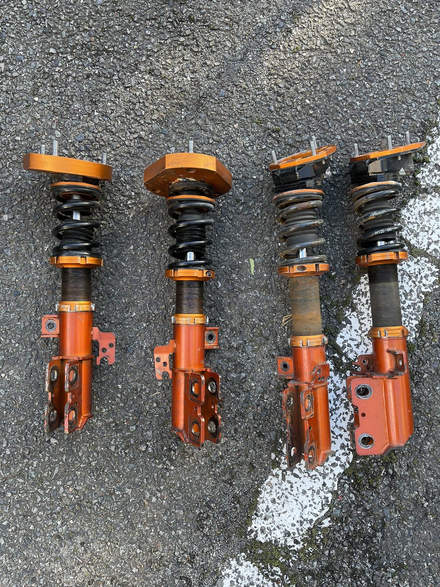 k50c_700's tweet photo. t-demand
帰ってきたけど使わないから誰か買ってもらえませんか？🥺🥺
ジャンク扱いでお願いします🙇🙇 https://t.co/sk4CbRRJqZ
