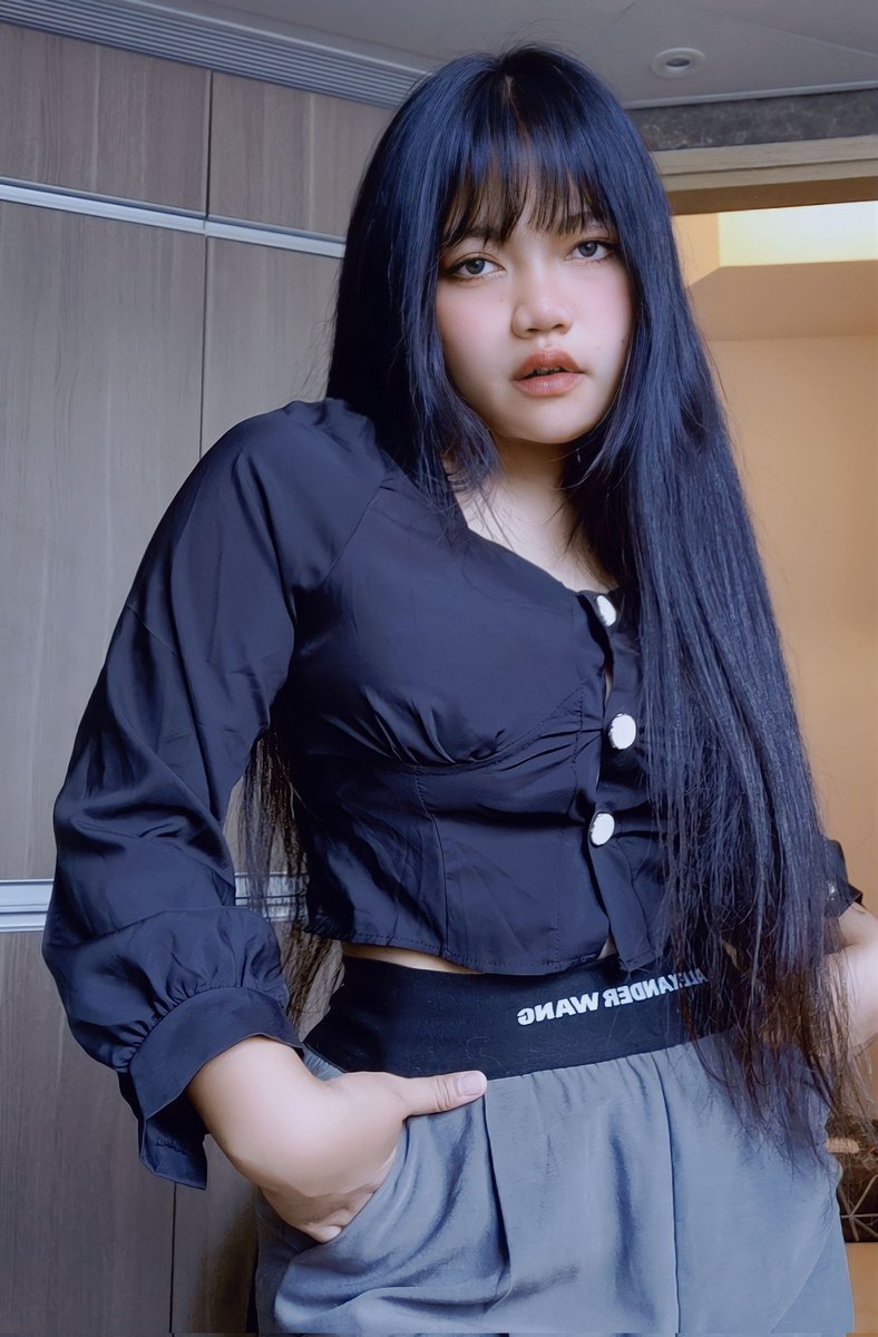juniorpandhei's tweet photo. I am not pretty but i am greget kata orang2 #LittleWomenEp11 #FotoProfilBaru #fotochallenge https://t.co/RiZTLt20on