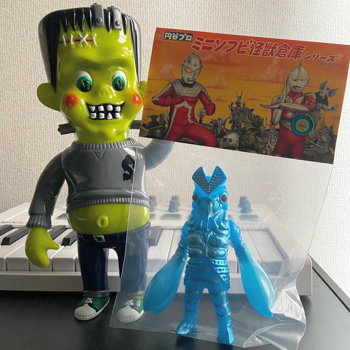 dotkazoku's tweet photo. #oneuptoy #円谷プロ #バルタン星人 #ウルトラマン #ソフビ #sofubi #sofubitoys #headlockstudio #maxtoy https://t.co/RpDYVwkvGZ
