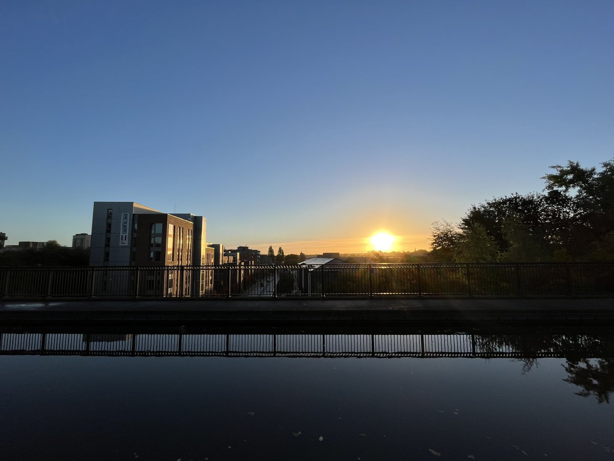 Canal commuting into <a href="/UBSportExR/">UBSportExR</a> <a href="/unibirmingham/">Uni of Birmingham</a> #nofilter