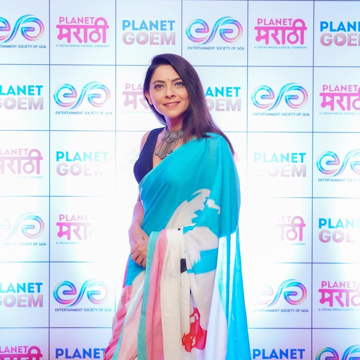 meSonalee's tweet photo. @PlanetMarathi ने #planetgoem लाँच केल्या केल्याच
@PlanetMOTT सह माझा संबंध जाहीर करताना मी अत्यंत सन्मानित, रोमांचित आणि नम्र झाले आहे की आता त्यांचा “चेहरा” म्हणून या प्रवासाला सुरुवात करत आहे !
जगातील पहिल्या मराठी ott चे प्रतिनिधित्व करताना खूप अभिमान वाटतो🙏🏻 #brandambassador https://t.co/KyicWUe5CM