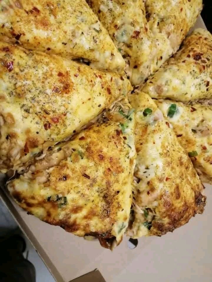 We are back again today with our Bang. 😇😊🍕🍕Have you tested our PHANE Pizza!!!if not then what are you waiting for 😊😋🍕just call and place your order now for the best product
We are located in Kgale block 9

Chef Paul 77638172 or 74499324
Rozette 76066389