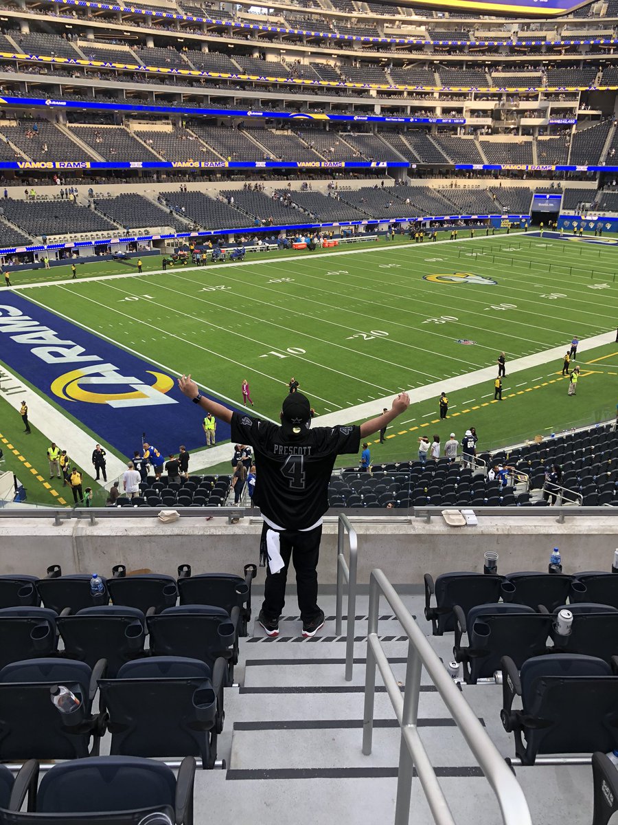 ✭ZekeDaBeast✭ tweet media