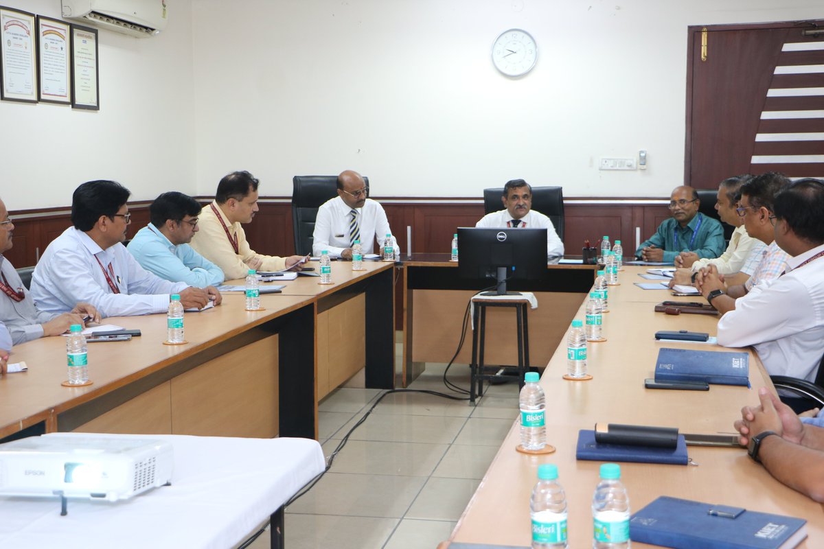 Kiet_edu's tweet photo. An #Interaction_Session on the topic of "Roadmap for the #Design & #Development of #KIET Student #Nanosatellite" was organized on 26th-27th September 2022 by the office of Dean, #Research_and_Development, #KIET_Group_of_Institutions.
#KIEtEngineeringCollege #AKTU #AICTE #KIETGZV https://t.co/MnqkyLquXE