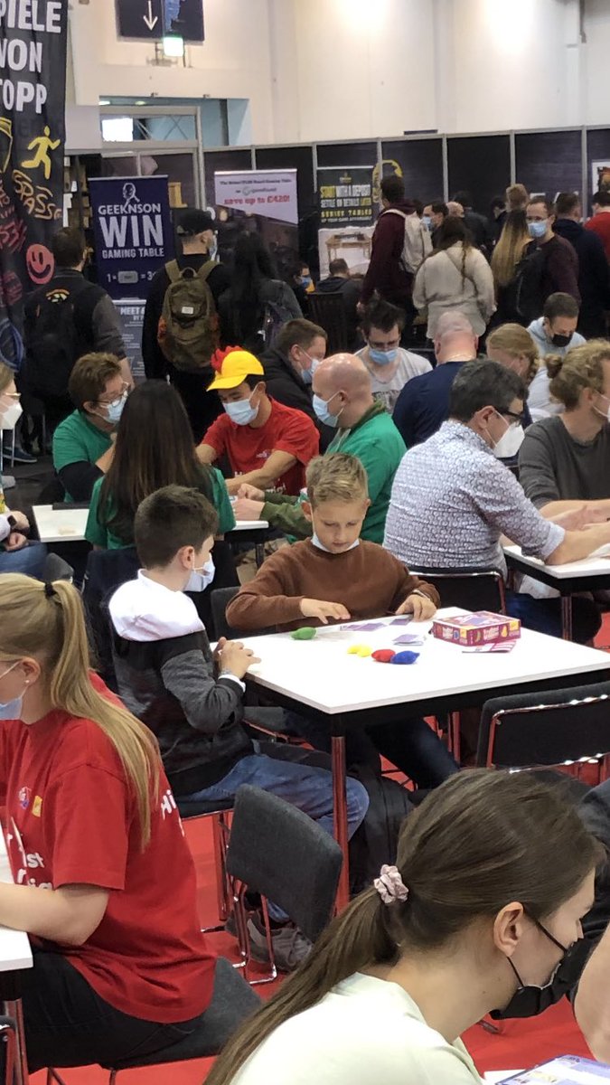 DaanKreek's tweet photo. SPIEL22 (the biggest consumer convention for board games) was great! Having fun with (new) friends, getting great response to my new games and most of all seeing many people enjoying your game ‘Fruddel Muddel’ launched by Zoch recently gave so much energy!

#spiel #spiel22 #zoch https://t.co/9dUIXs0bUy