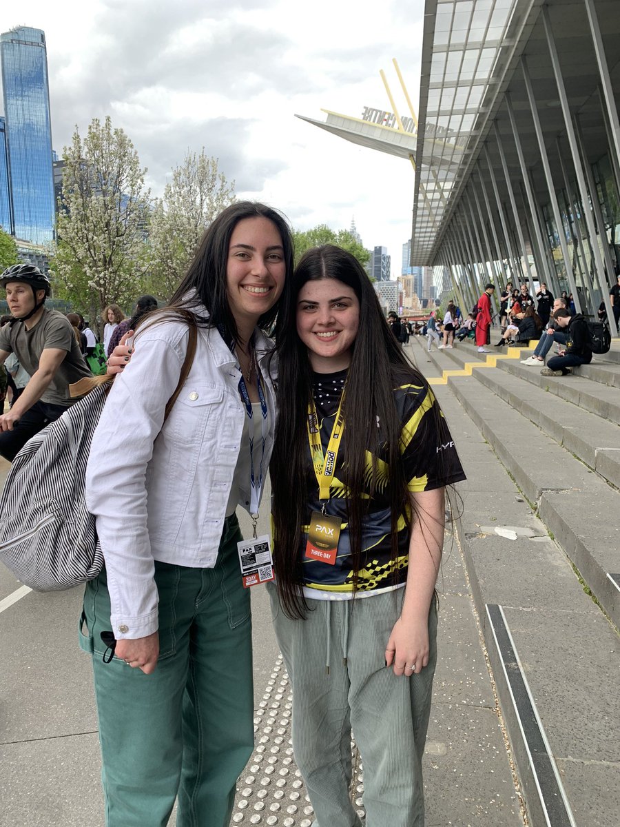 BulldogPaw7's tweet photo. had a blast at my first ever PAX and had the privilege of meeting so many incredible people!! thankyou all for making a trip down to melb so worthwhile 💛 (enjoy the thread📸) https://t.co/T69gxjl3mw