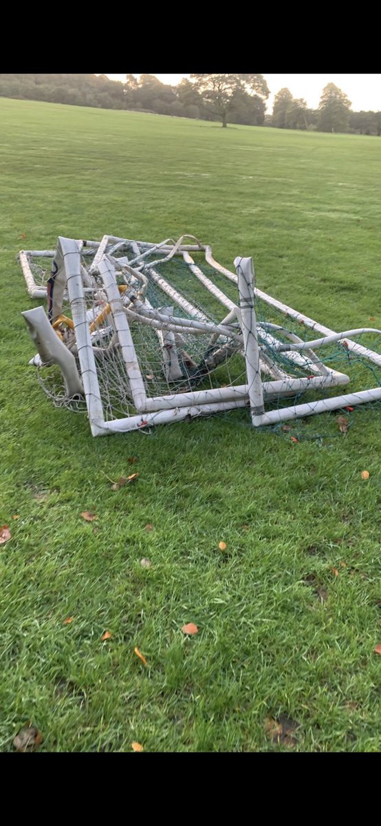 jaywillo99's tweet photo. This is the hut on camp hill in woolton where thousands of kids have played football on over the years. Some absolute scum bags have set the hut on fire with all the equipment in. If anyone has any idea who done this please message me. 💔💔💔 https://t.co/d1vWKKasdz