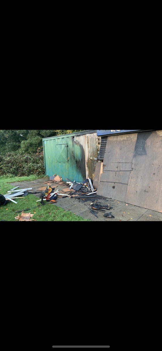 jaywillo99's tweet photo. This is the hut on camp hill in woolton where thousands of kids have played football on over the years. Some absolute scum bags have set the hut on fire with all the equipment in. If anyone has any idea who done this please message me. 💔💔💔 https://t.co/d1vWKKasdz