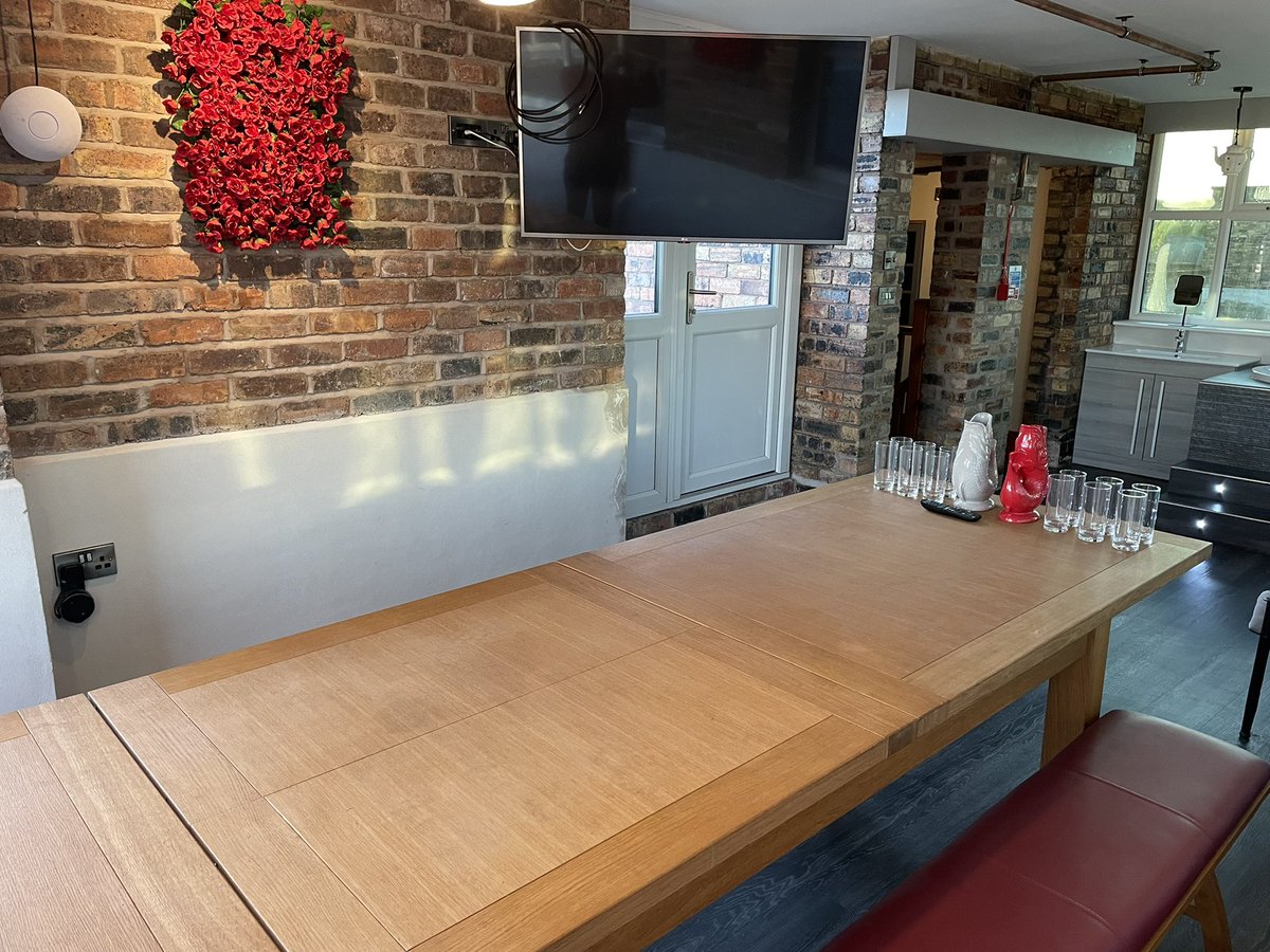 HotelPotbank's tweet photo. Todays meeting room set up in the Tower. There are 360 degree views of Stoke too! #meeting #StokeOnTrent #spodeworks https://t.co/C2RYfhdSOG