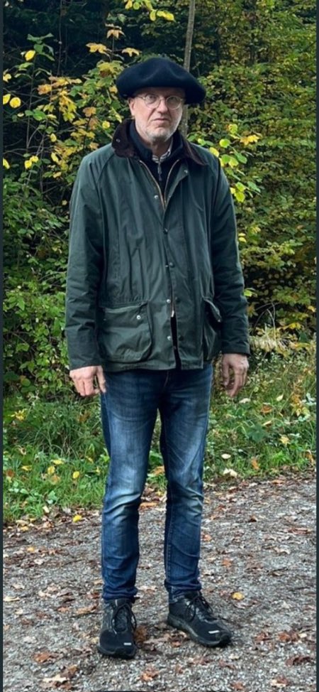 Das hier fällt mir schwer, aber vielleicht kann Twitter helfen.

Ich suche meinen Papa.

Er ist obdachlos und soll Tübingen leben. Sein körperlicher Zustand ist vermutlich äußerst schlecht. Das Foto ist circa ein Jahr alt.

Ein Retweet würde mir alles bedeuten.

Danke!