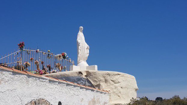 RosairedeFrance's tweet photo. Porte du Ciel, priez pour nous 
Notre-Dame du Cap Falcon, Toulon (83) via @thomaslavo https://t.co/h6ugHnJyYo