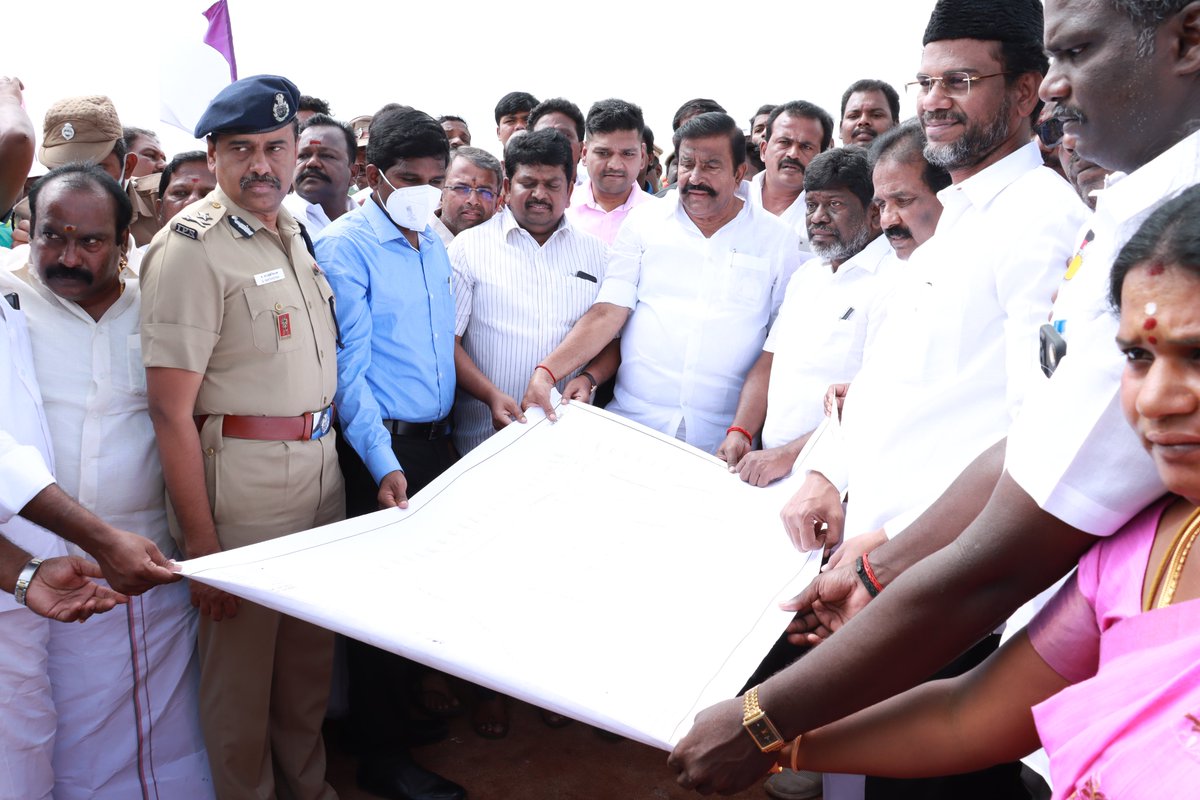 KN_NEHRU's tweet photo. இந்நிகழ்வின்போது, சட்டமன்ற உறுப்பினர்கள் அ.சௌந்தர பாண்டியன், செ.ஸ்டாலின்குமார், ந.தியாகராஜன், எம்.பழனியாண்டி, ப.அப்துல்சமது, மாநகராட்சி மேயர் மு.அன்பழகன் ஆகியோருடன் அரசு அதிகாரிகள் உள்ளிட்ட பலர் கலந்து கொண்டனர்.
(2/2) https://t.co/CSQykT4VUD