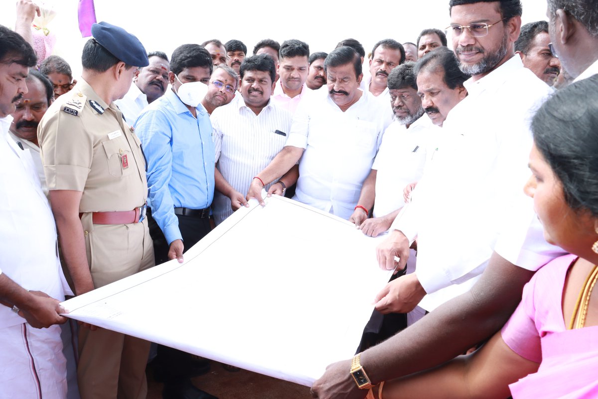KN_NEHRU's tweet photo. இந்நிகழ்வின்போது, சட்டமன்ற உறுப்பினர்கள் அ.சௌந்தர பாண்டியன், செ.ஸ்டாலின்குமார், ந.தியாகராஜன், எம்.பழனியாண்டி, ப.அப்துல்சமது, மாநகராட்சி மேயர் மு.அன்பழகன் ஆகியோருடன் அரசு அதிகாரிகள் உள்ளிட்ட பலர் கலந்து கொண்டனர்.
(2/2) https://t.co/CSQykT4VUD