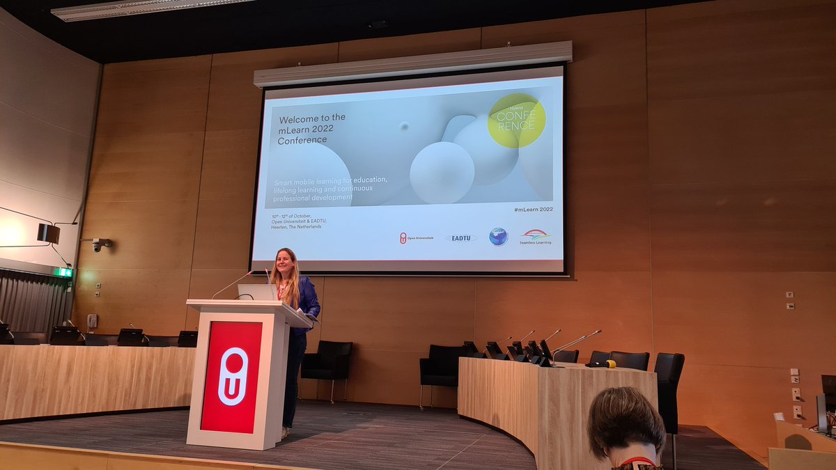 rklemke's tweet photo. Opening session for #mlearn conference at @OU_Nederland in Heerlen started by @EllenRusman and @desireejoostenb #mobile #seamless #learning https://t.co/8VoCPvUCC7