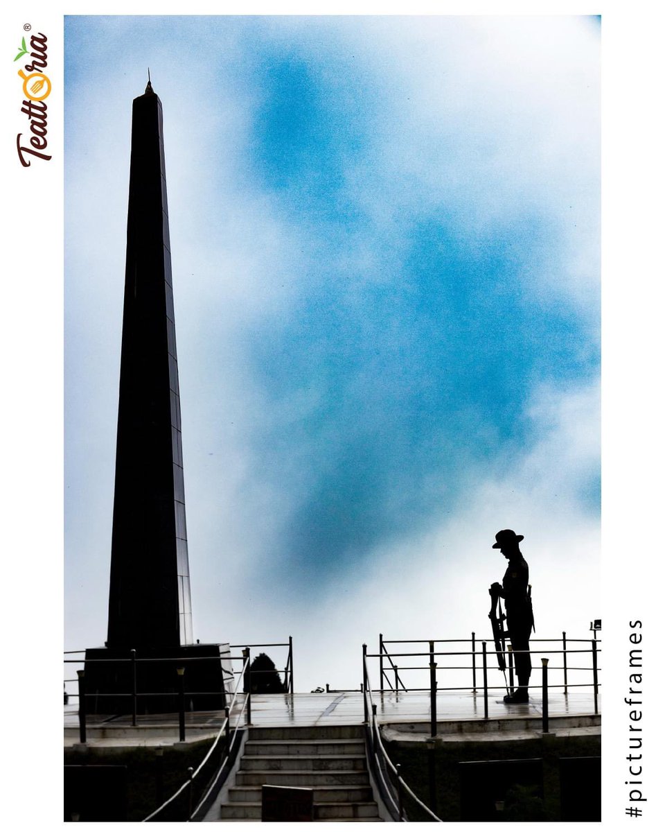 teattoria's tweet photo. The 'Batasia Loop' is a must-visit landmark of Darjeeling. It falls between Ghoom & Darjeeling and is easily accessible.
#teattoria #darjeeling #tourism #batasia #batasialoop #warmemorial https://t.co/yMgbS0oC81
